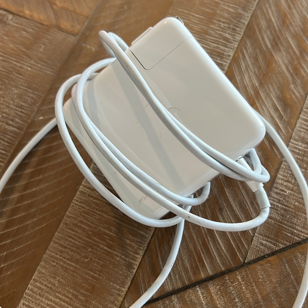 Apple 96W USB-C Power Adapter